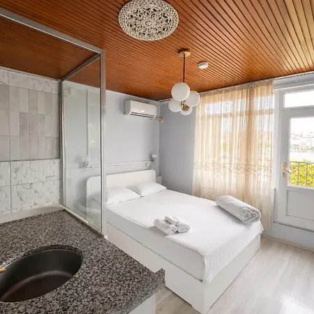 I1 By Tram With Seaview, Jacuzzi Aparthotel Istanbul